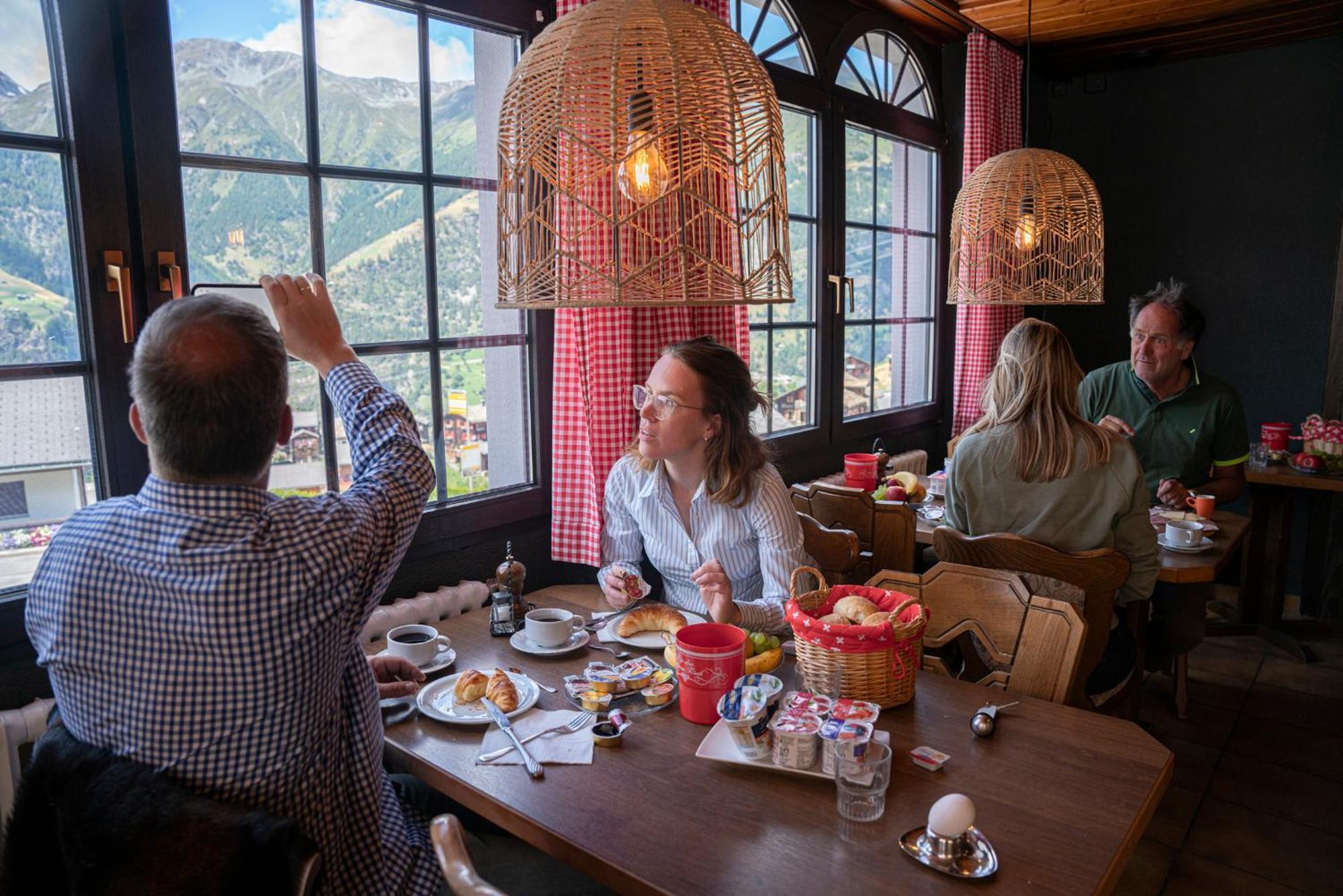 Alte Bock 2.0 Bed & Breakfast Grächen Екстериор снимка